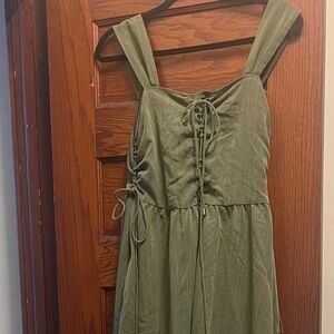 Green Sleeveless Woodland Lace-Up Dress